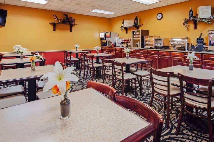 Breakfast area
